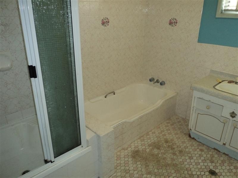 31 Calder Street, Park Avenue QLD 4701