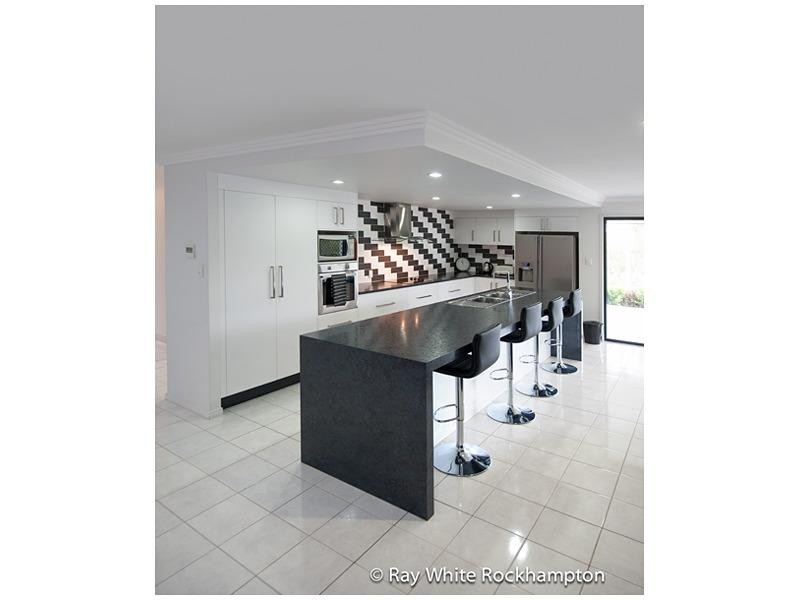 10 Kilkenny Court, Kawana QLD 4701