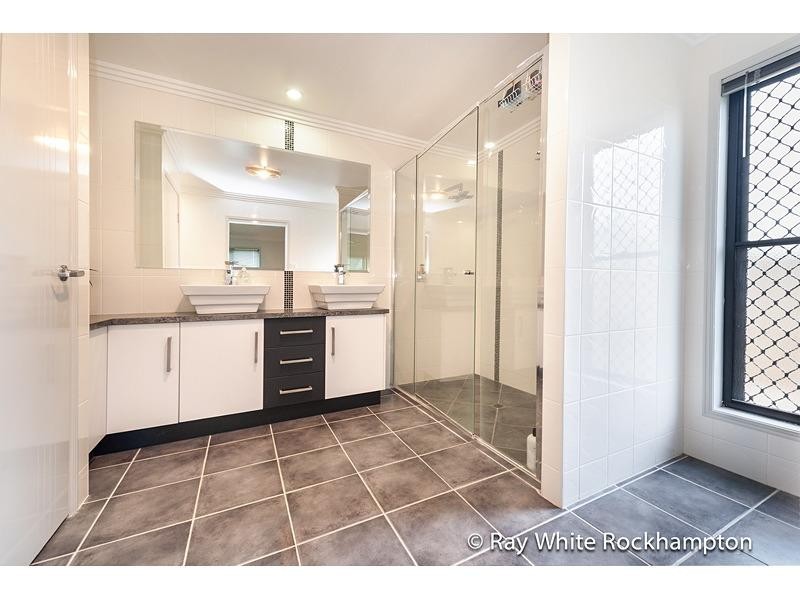 10 Kilkenny Court, Kawana QLD 4701