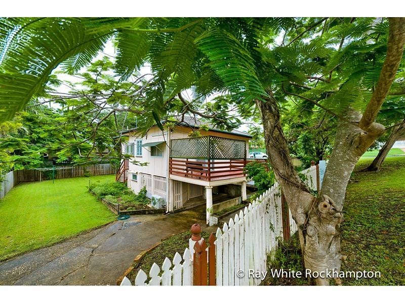 19 Meade Street, Wandal QLD 4700