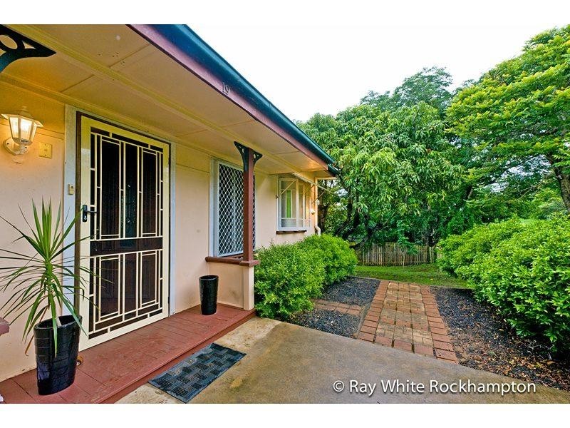 19 Meade Street, Wandal QLD 4700