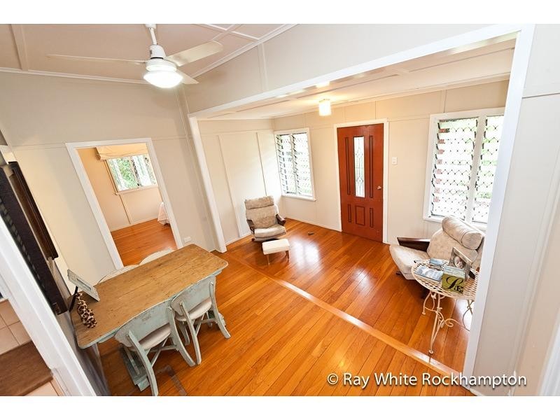 19 Meade Street, Wandal QLD 4700