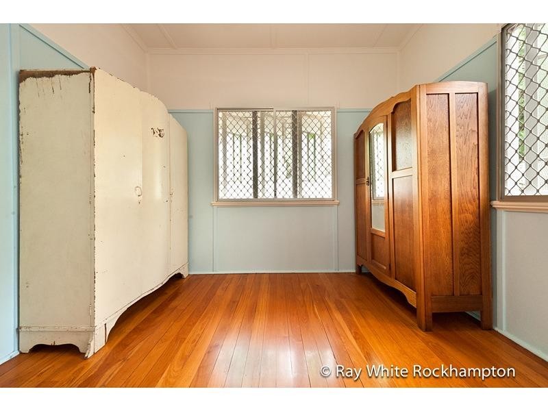 19 Meade Street, Wandal QLD 4700