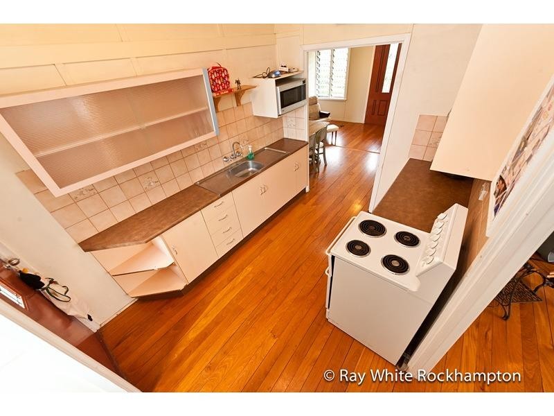 19 Meade Street, Wandal QLD 4700