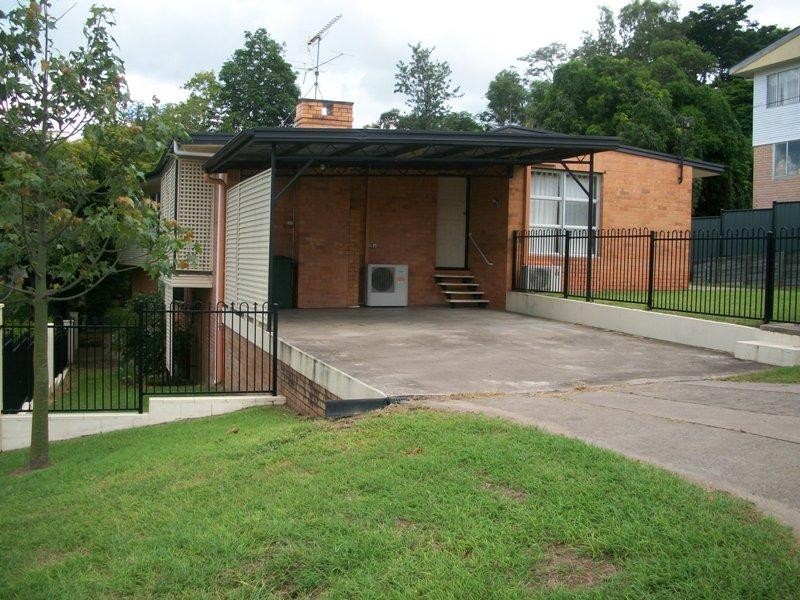 16 Considine Street, The Range QLD 4700
