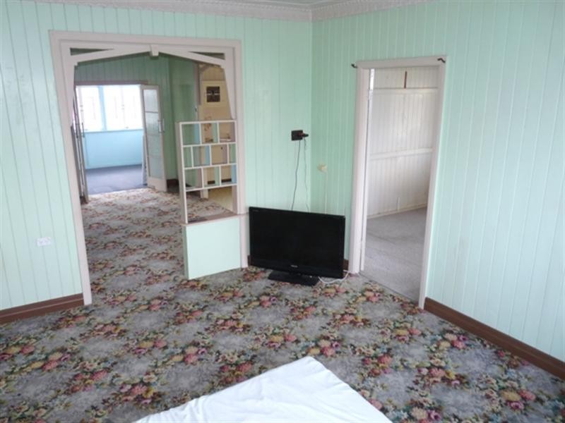 294 Pine Street, Berserker QLD 4701