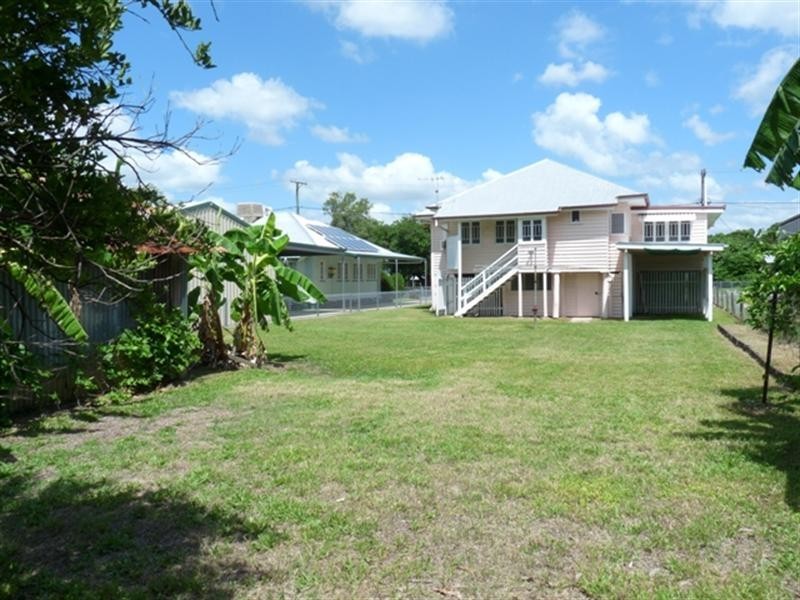 294 Pine Street, Berserker QLD 4701