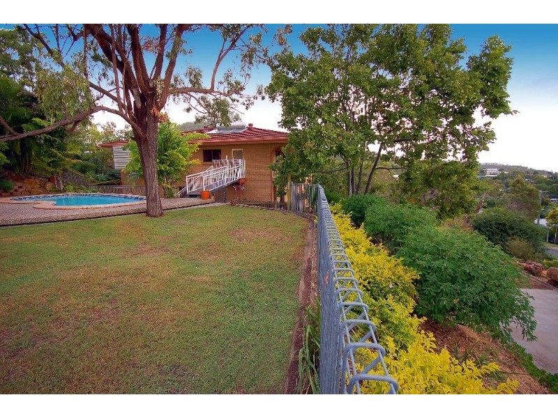 1 Fryer Avenue, Frenchville QLD 4701