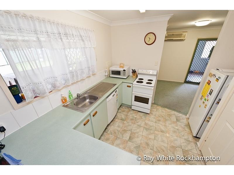37 Locke Street, Kawana QLD 4701