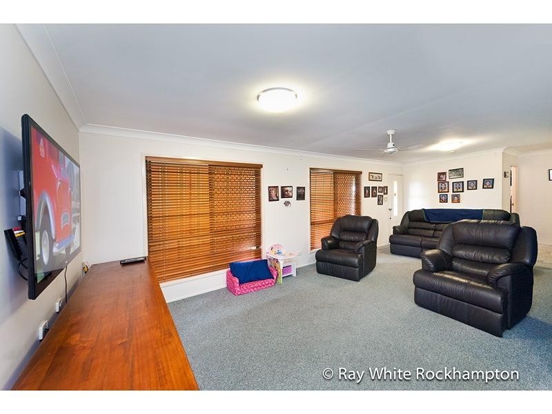 37 Locke Street, Kawana QLD 4701