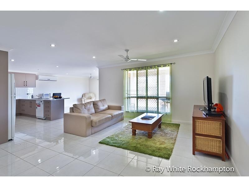 17 Annie Close, Gracemere QLD 4702