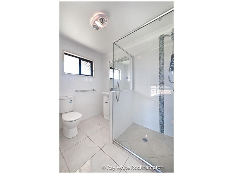 17 Annie Close, Gracemere QLD 4702