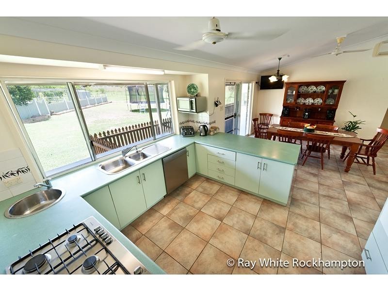 121 Cherryfield Road, Gracemere QLD 4702