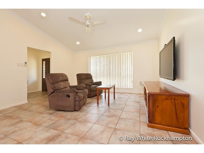 121 Cherryfield Road, Gracemere QLD 4702