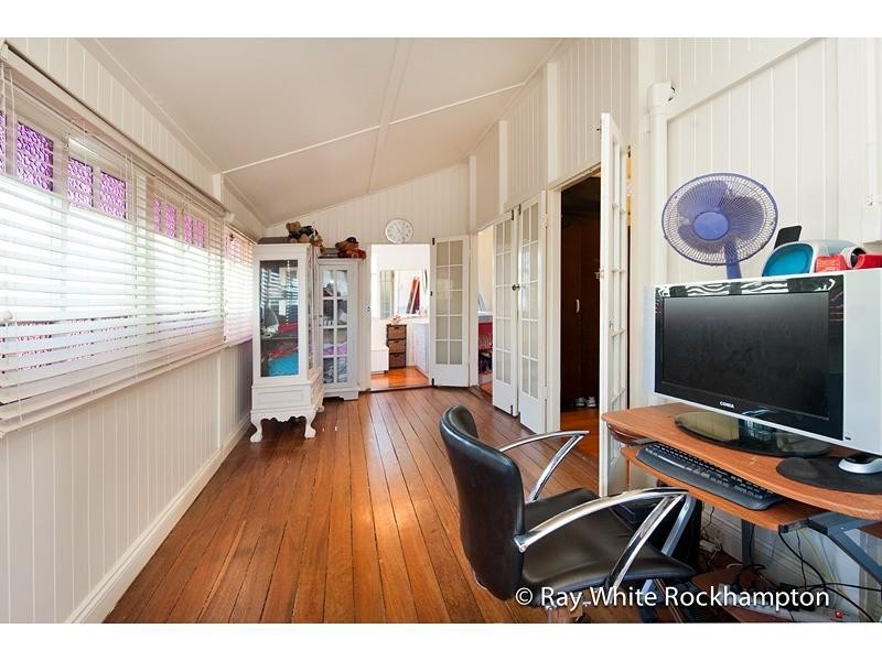 73 Albert Street, The Range QLD 4700