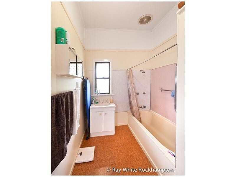96 Randwick Street, Berserker QLD 4701