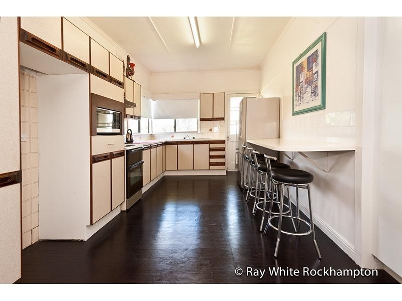 4 Luck Avenue, Wandal QLD 4700