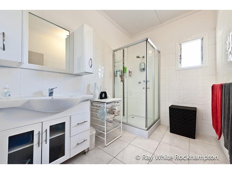 4 Luck Avenue, Wandal QLD 4700