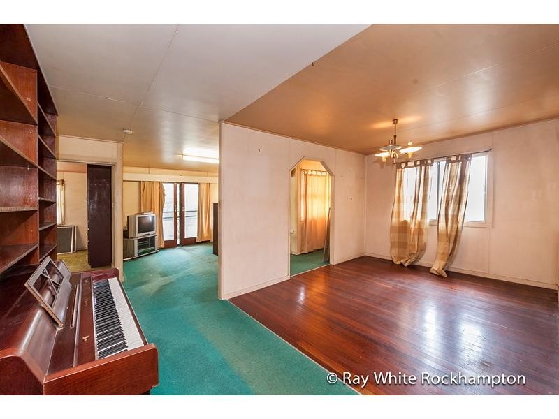 282 Farm Street, Kawana QLD 4701