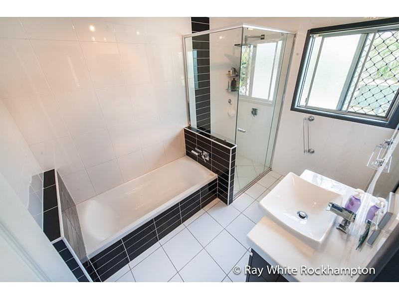 29 Wackford Street, Park Avenue QLD 4701