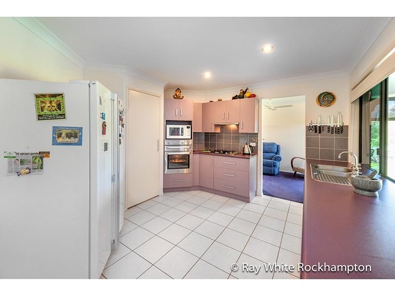 33 Burderkin Road, Nerimbera QLD 4701