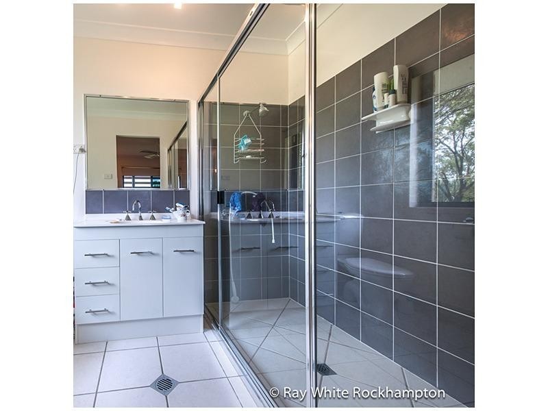 33 Burderkin Road, Nerimbera QLD 4701