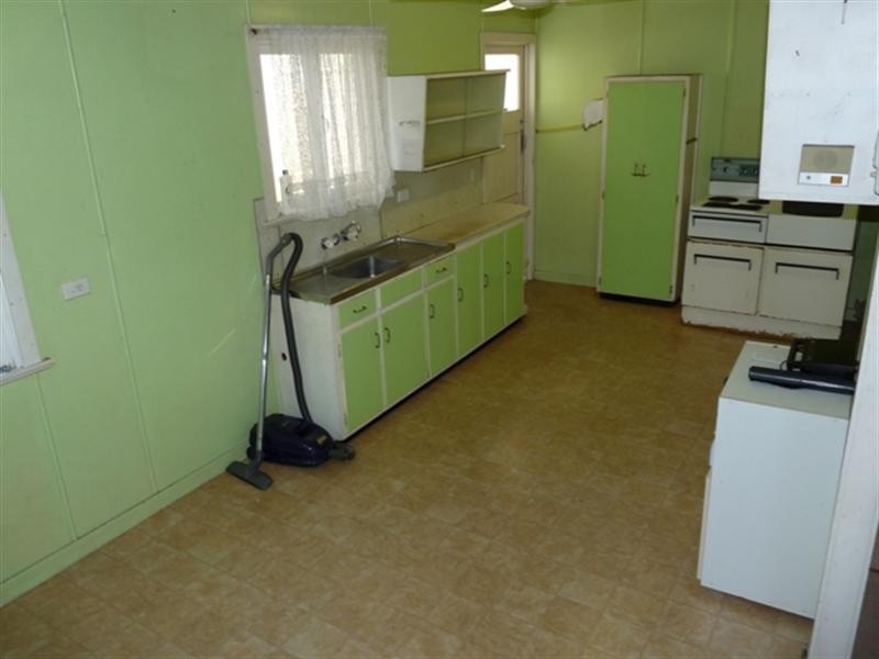 32 Caroline Street, Allenstown QLD 4700