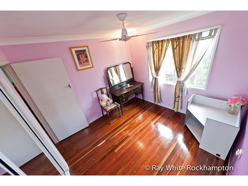 2/132 Main Street, Park Avenue QLD 4701
