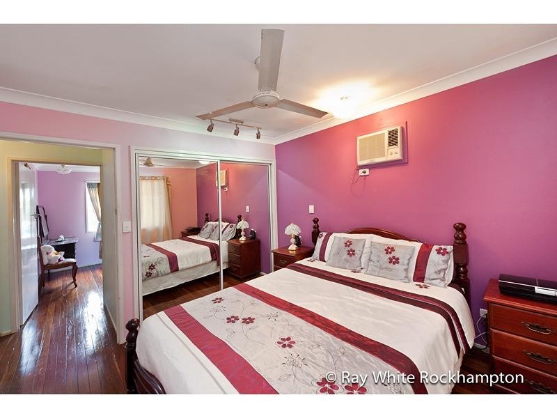 2/132 Main Street, Park Avenue QLD 4701
