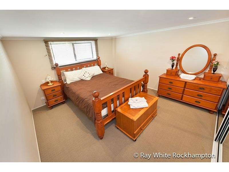 2/132 Main Street, Park Avenue QLD 4701