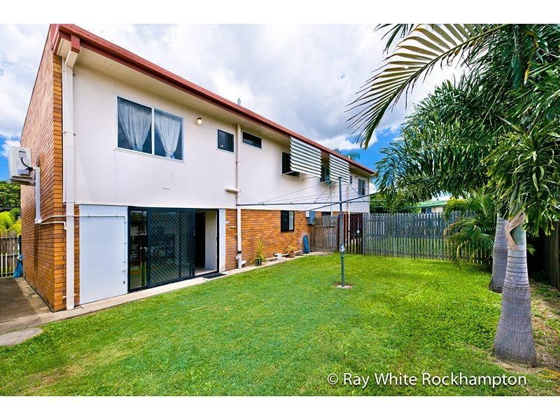 2/132 Main Street, Park Avenue QLD 4701