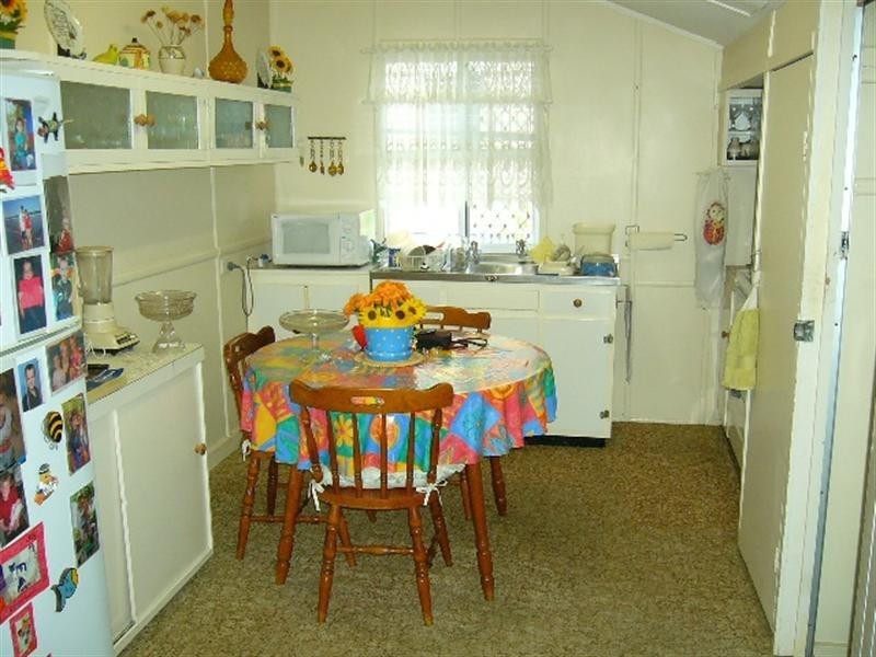 27 Ellis Street, Berserker QLD 4701