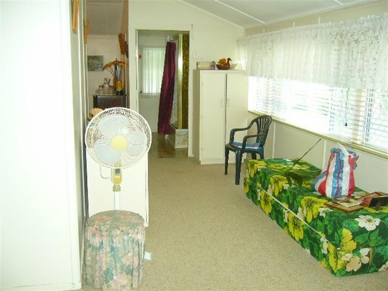 27 Ellis Street, Berserker QLD 4701