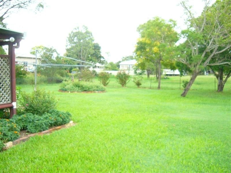27 Ellis Street, Berserker QLD 4701