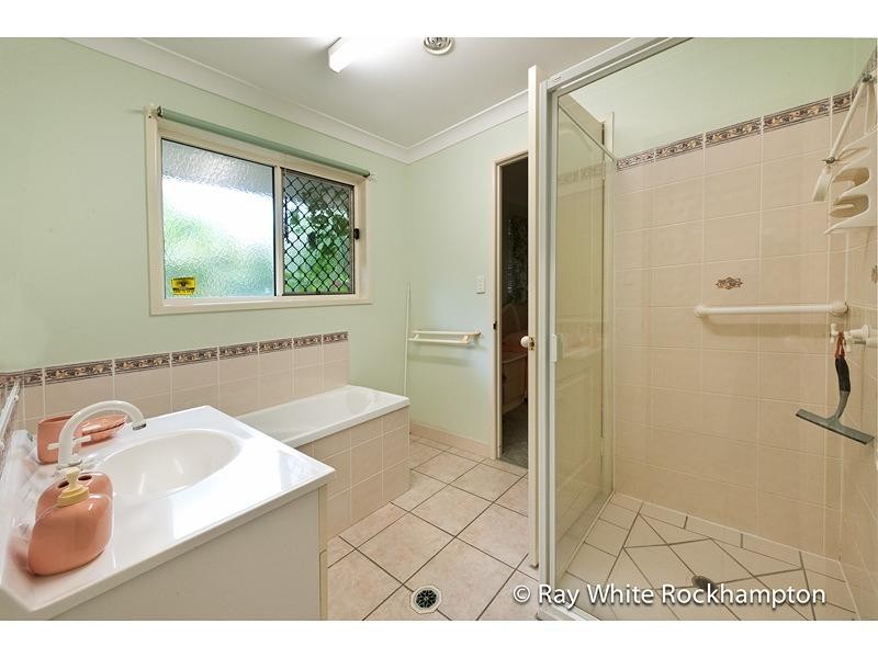 24 Peppermint Drive, Kawana QLD 4701