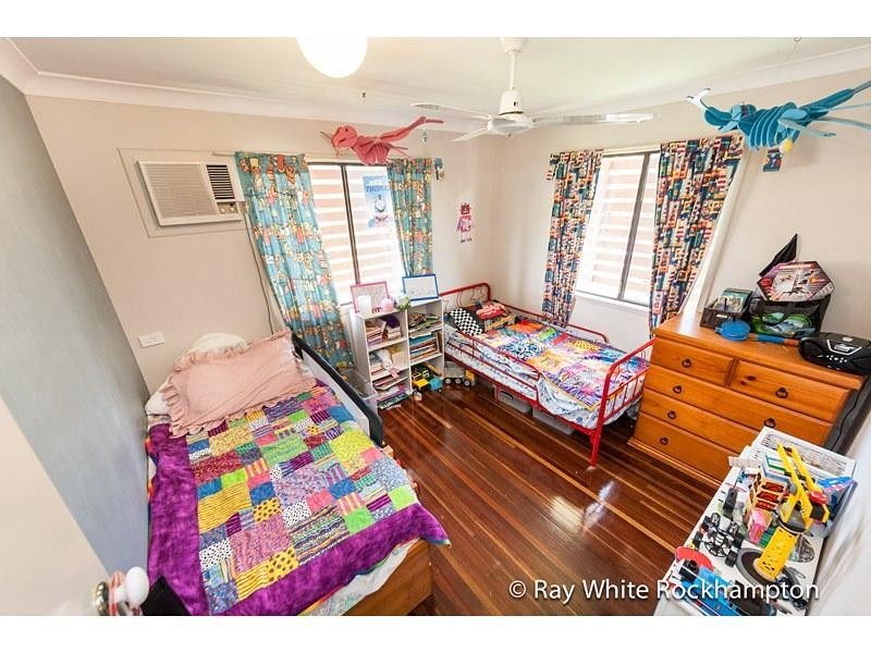 79 Kershaw Street, Park Avenue QLD 4701