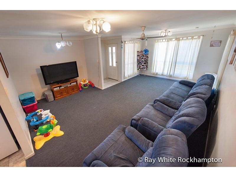 26 Kavanagh Crescent, Koongal QLD 4701