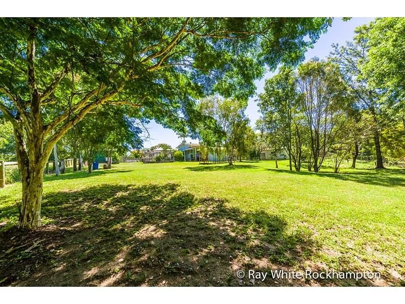 18-20 Bourke Street, Park Avenue QLD 4701