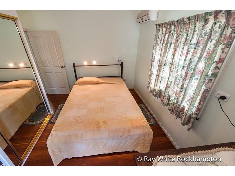 18-20 Bourke Street, Park Avenue QLD 4701