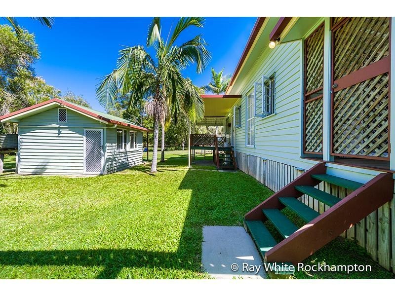 18-20 Bourke Street, Park Avenue QLD 4701