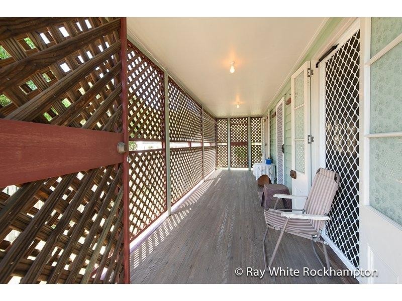 18-20 Bourke Street, Park Avenue QLD 4701