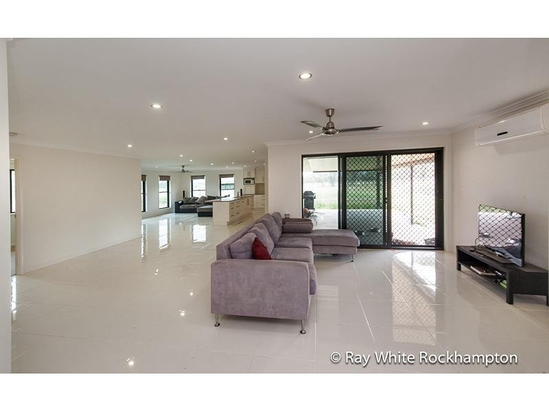 52 McQuire Road, Alton Downs QLD 4702