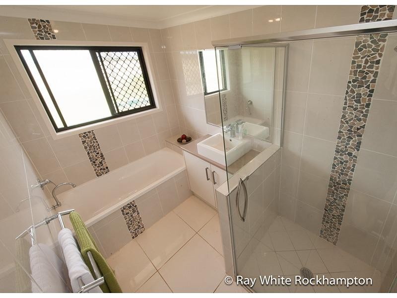 52 McQuire Road, Alton Downs QLD 4702