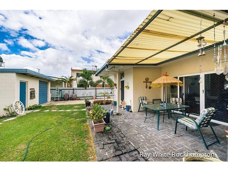 4 Rodger Street, Park Avenue QLD 4701