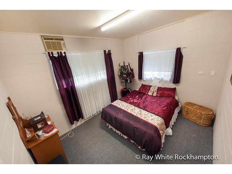 4 Rodger Street, Park Avenue QLD 4701