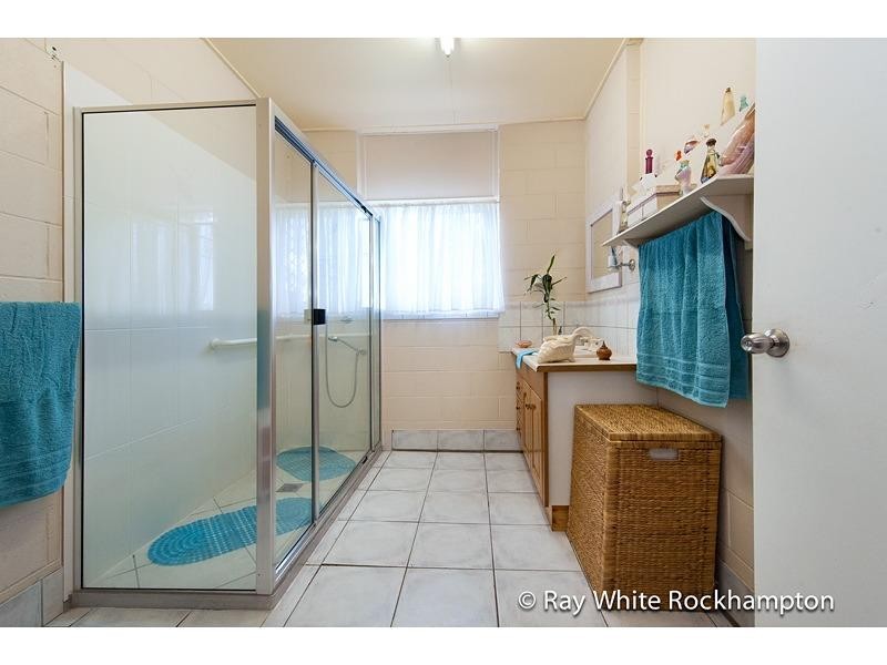 4 Rodger Street, Park Avenue QLD 4701