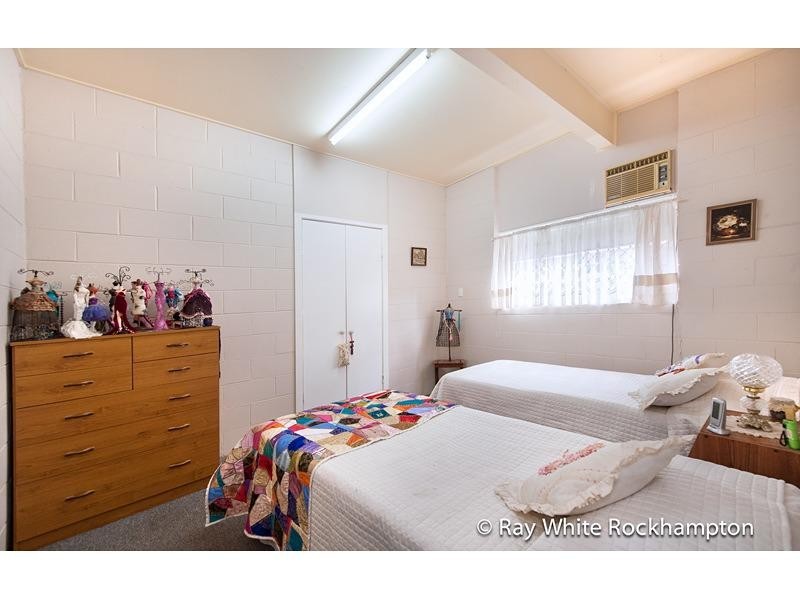4 Rodger Street, Park Avenue QLD 4701