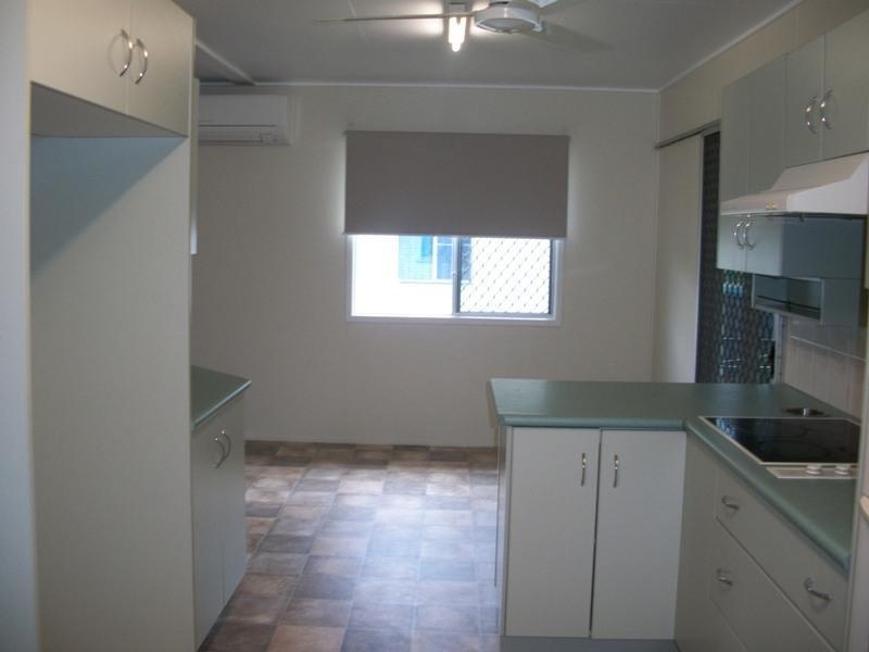 35 Cowap Street, Park Avenue QLD 4701