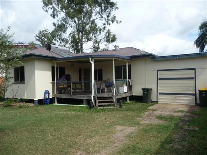 27 Berserker Street, Berserker QLD 4701