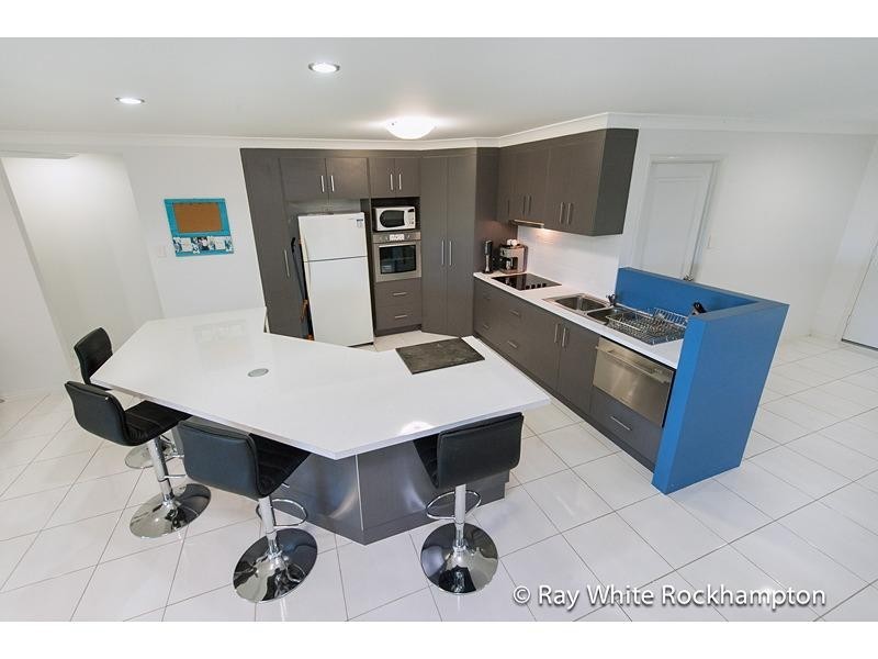 15 Kate Street, Gracemere QLD 4702